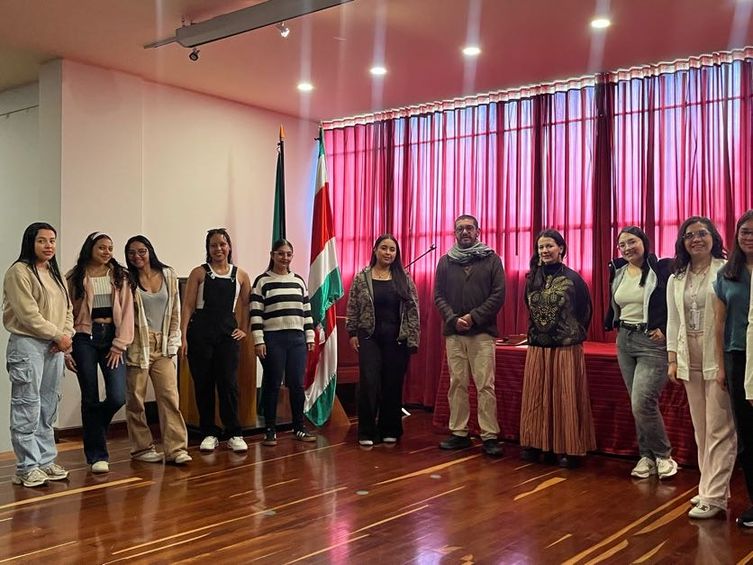 "Diálogos Cruzados": El arte de transformar la teoría en acción